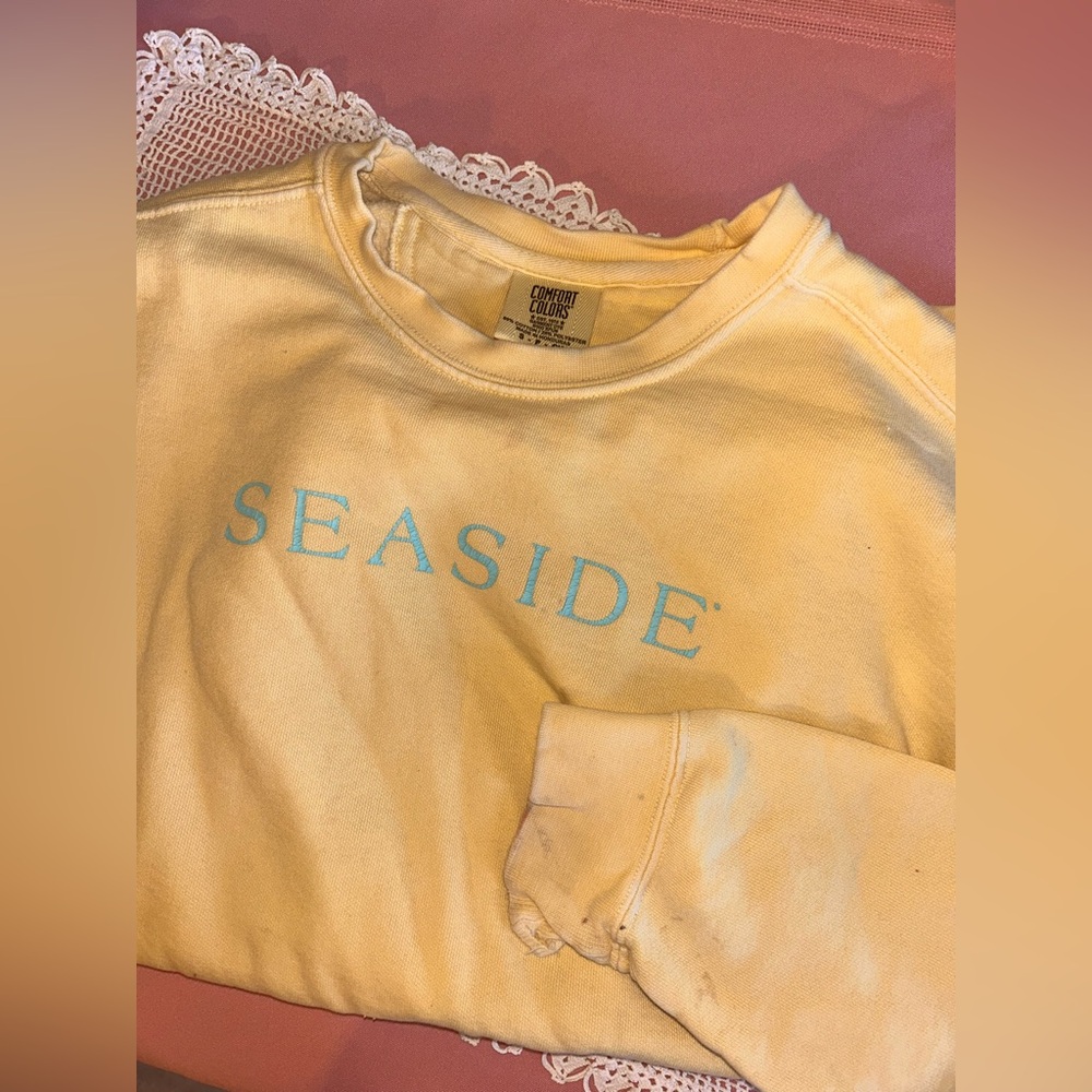 Yellow seaside sweatshirt!